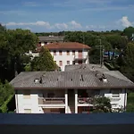 Practical With Balcony - Beahost 比比翁